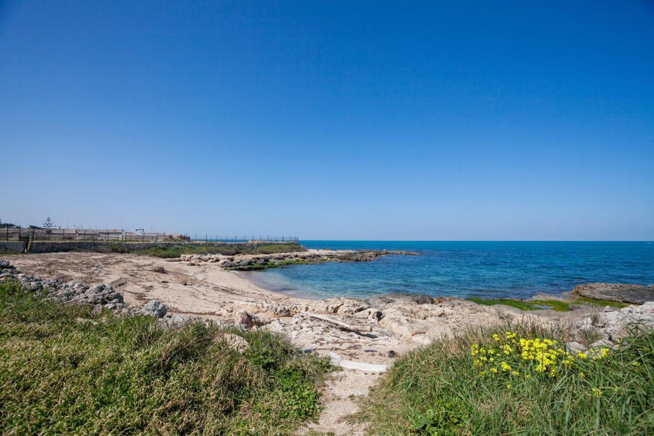 Casalmare Apartments One Step From The Sea Mola di Bari Exterior photo