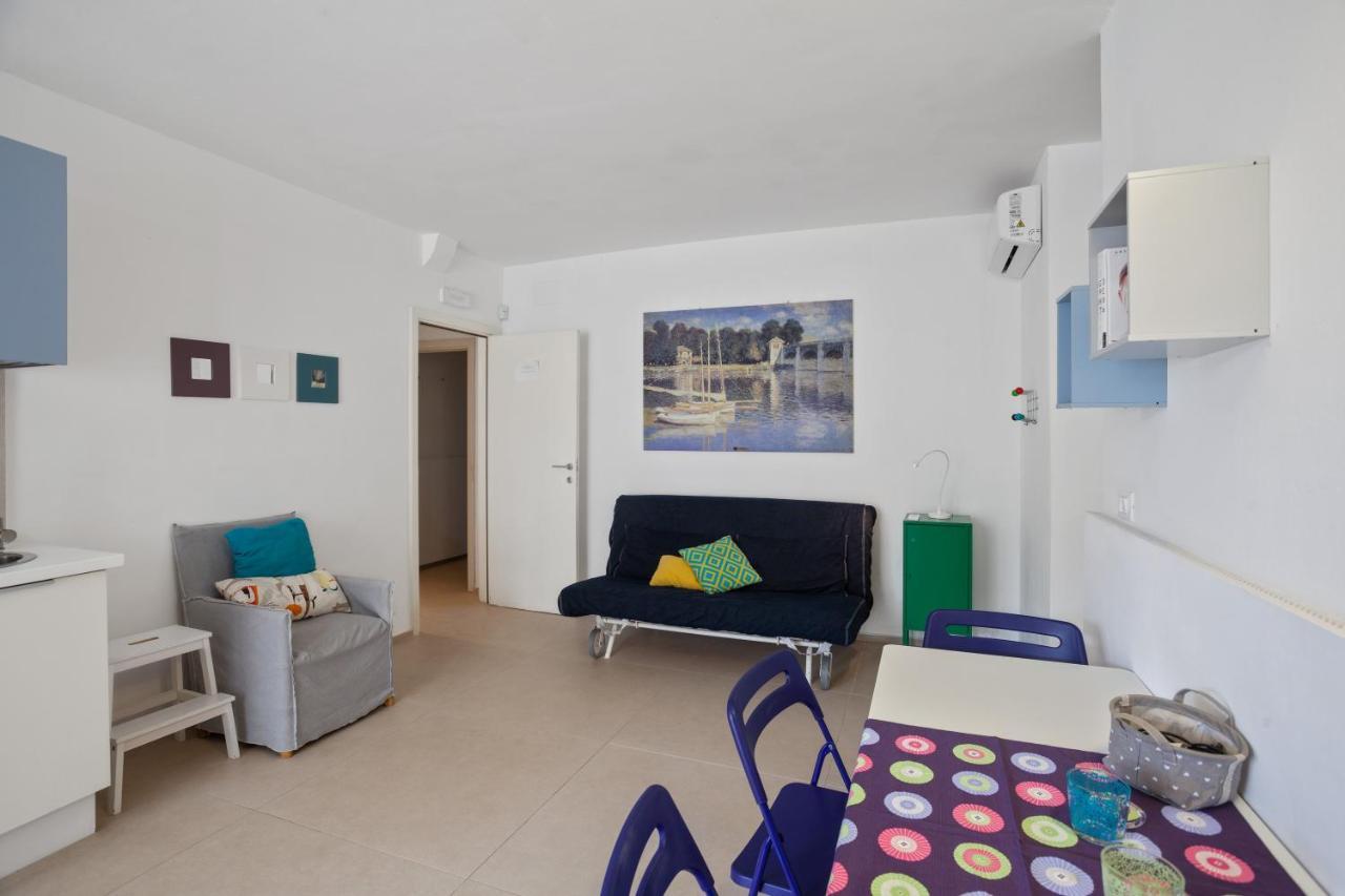 Casalmare Apartments One Step From The Sea Mola di Bari Exterior photo