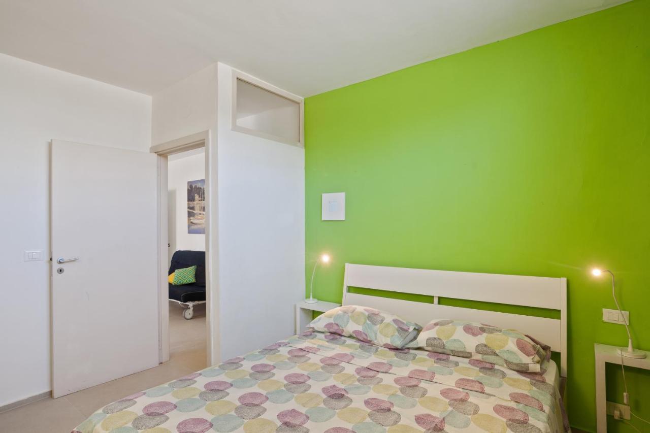 Casalmare Apartments One Step From The Sea Mola di Bari Exterior photo