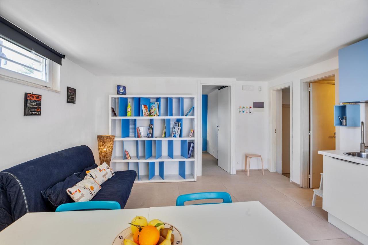Casalmare Apartments One Step From The Sea Mola di Bari Exterior photo